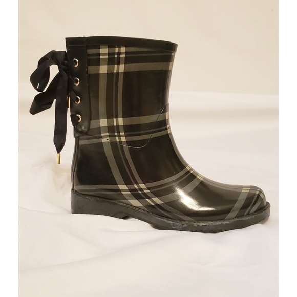 Plaid lace back rain boots - Picture 2 of 5